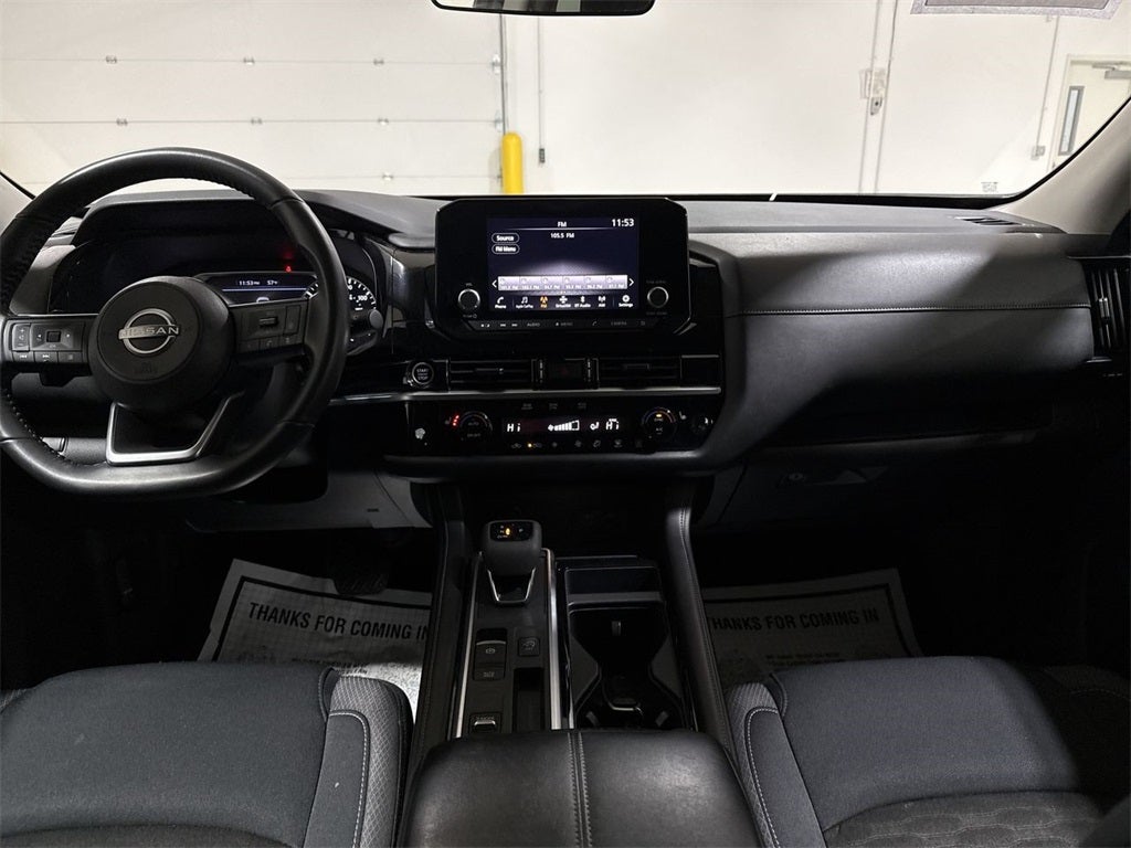 2024 Nissan Pathfinder SV