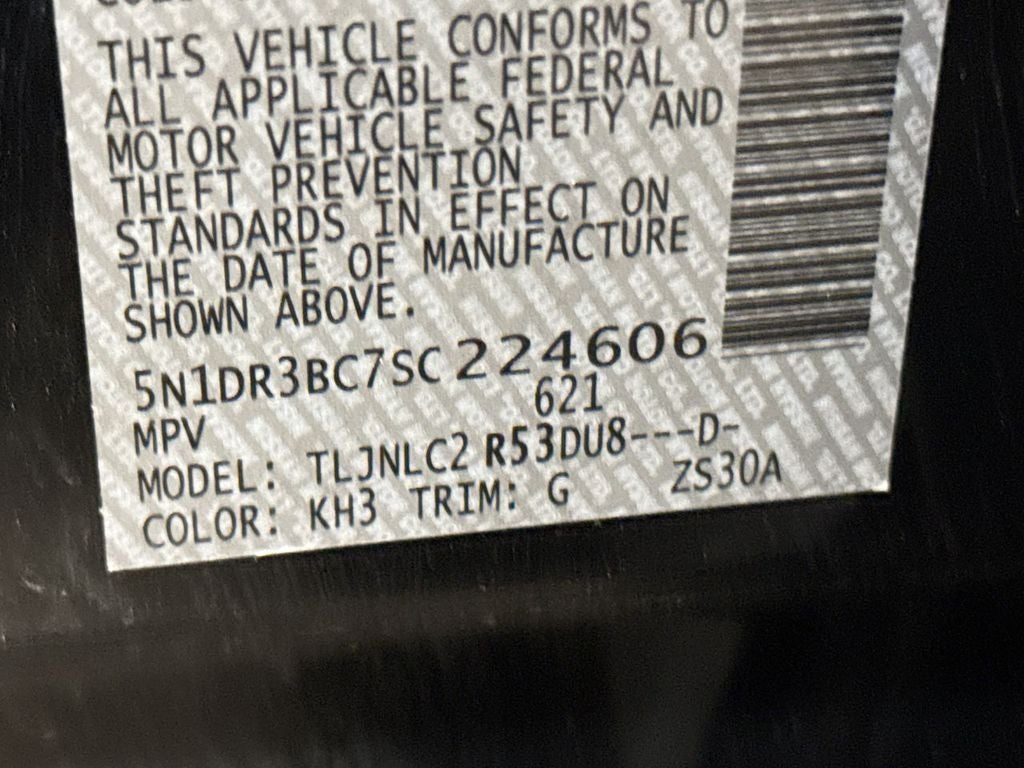 2025 Nissan Pathfinder SV