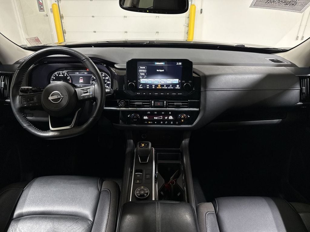 2022 Nissan Pathfinder SL