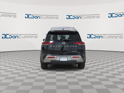 2022 Nissan Pathfinder SL