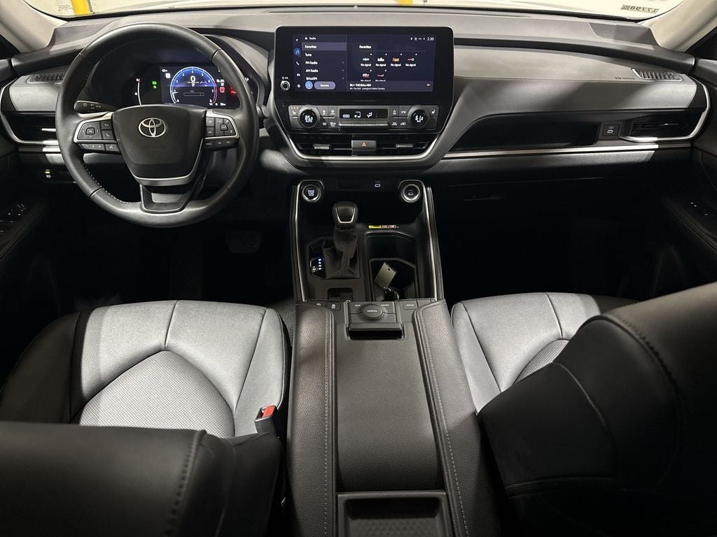 2025 Toyota Grand Highlander LE