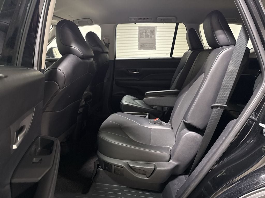 2025 Toyota Grand Highlander LE