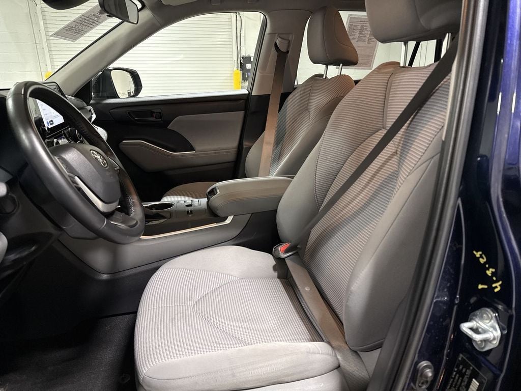 2023 Toyota Highlander Hybrid LE