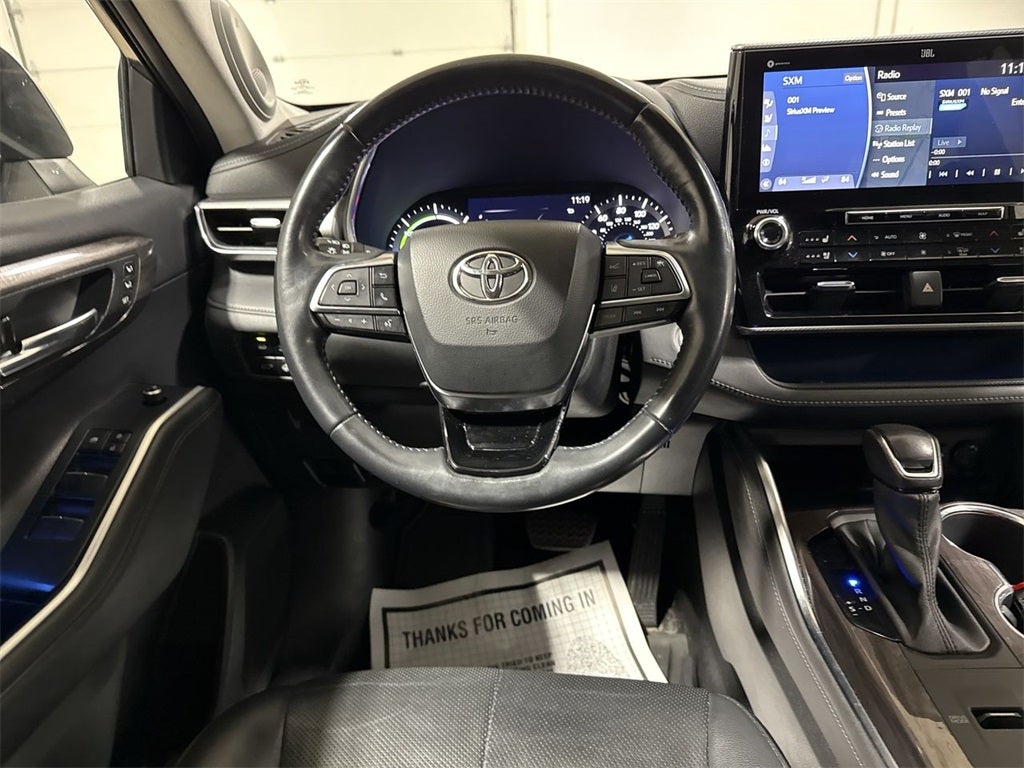 2021 Toyota Highlander Hybrid Platinum