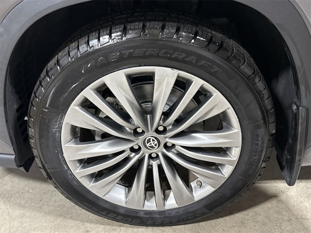 2021 Toyota Highlander Hybrid Platinum