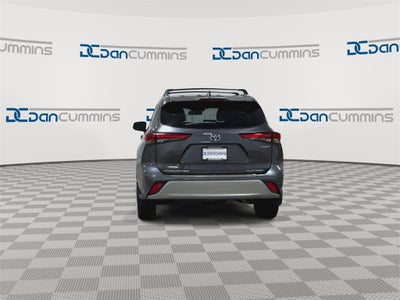 2021 Toyota Highlander Hybrid Platinum