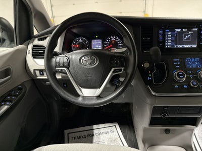 2016 Toyota Sienna L
