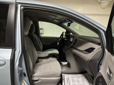 2016 Toyota Sienna L