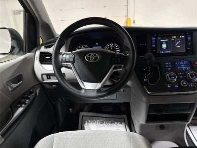 2015 Toyota Sienna L