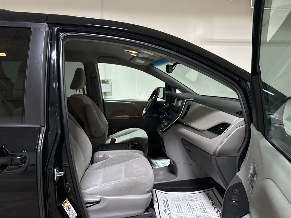 2015 Toyota Sienna L