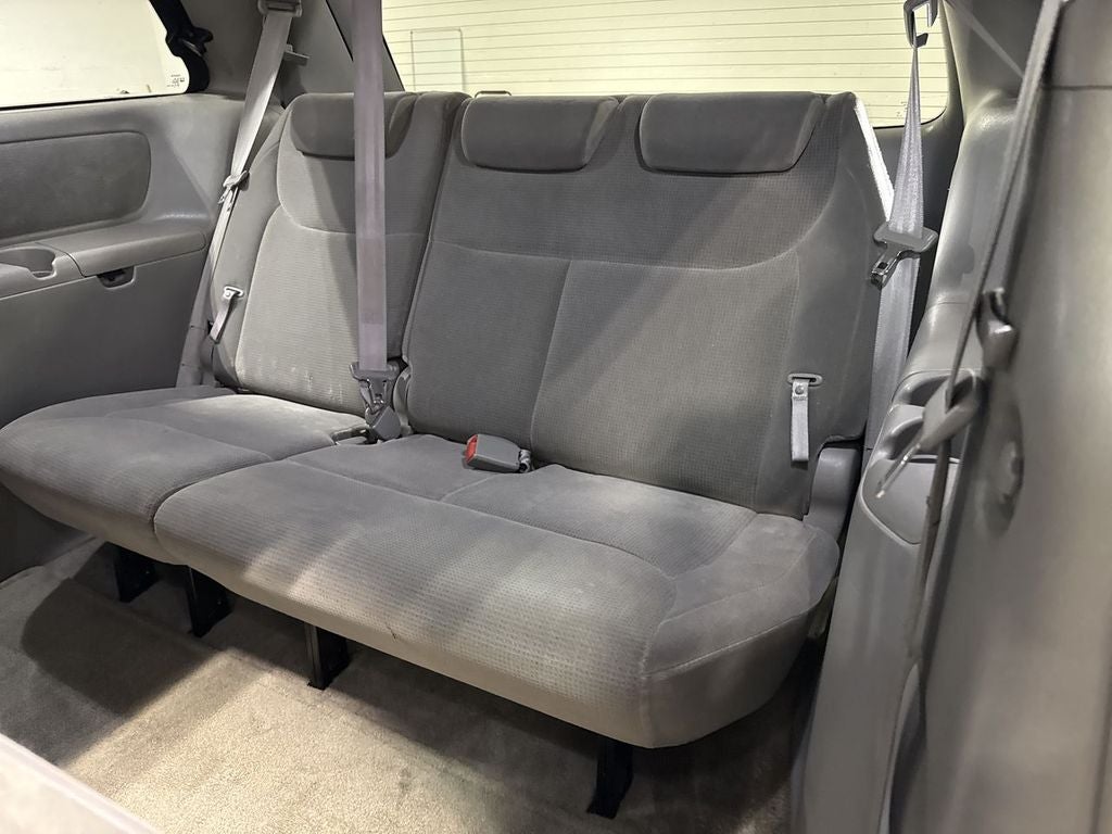 2005 Toyota Sienna LE