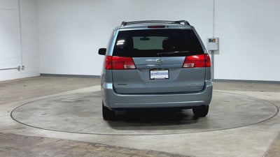 2005 Toyota Sienna LE