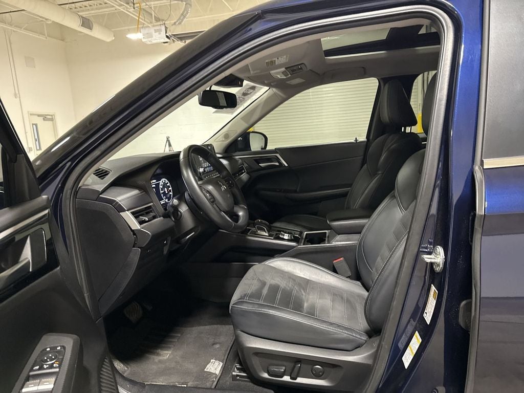 2024 Mitsubishi Outlander SE
