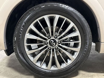 2019 INFINITI QX80 LUXE