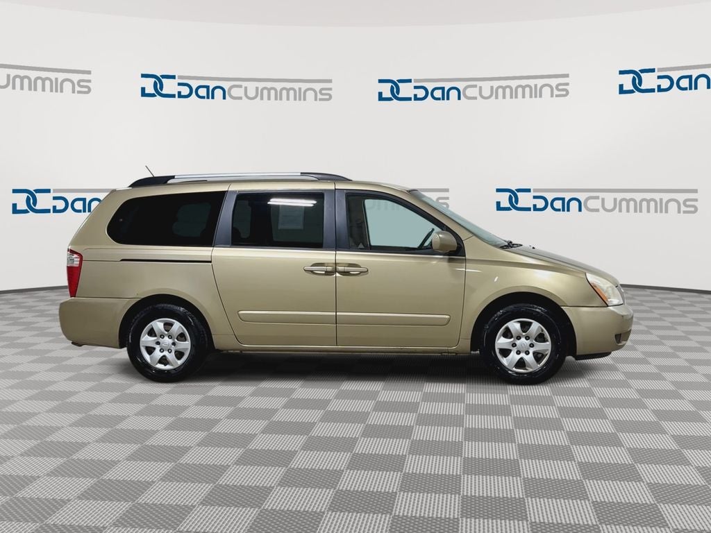 2010 Kia Sedona LX