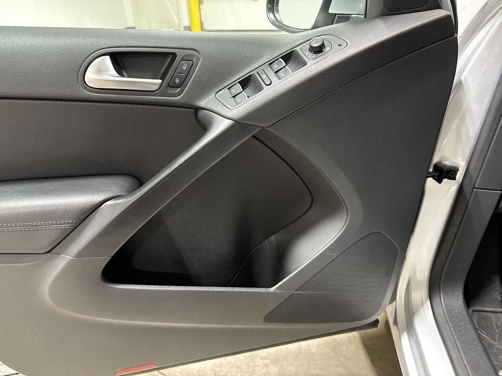 2017 Volkswagen Tiguan 2.0T Wolfsburg Edition