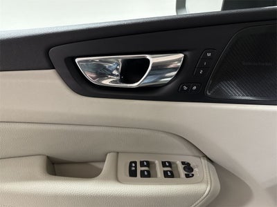 2020 Volvo XC60 T5 Momentum