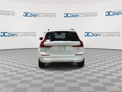 2022 Volvo XC60 B5 Momentum
