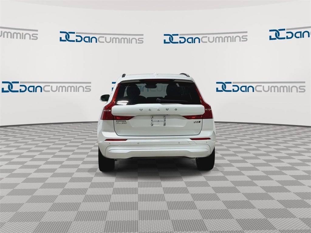 2022 Volvo XC60 B5 Momentum