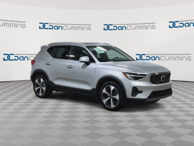 2024 Volvo XC40 B5 Plus Bright Theme