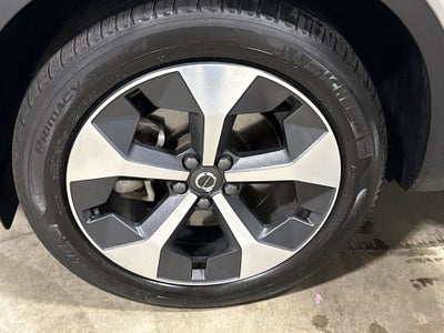 2024 Volvo XC40 B5 Plus Bright Theme