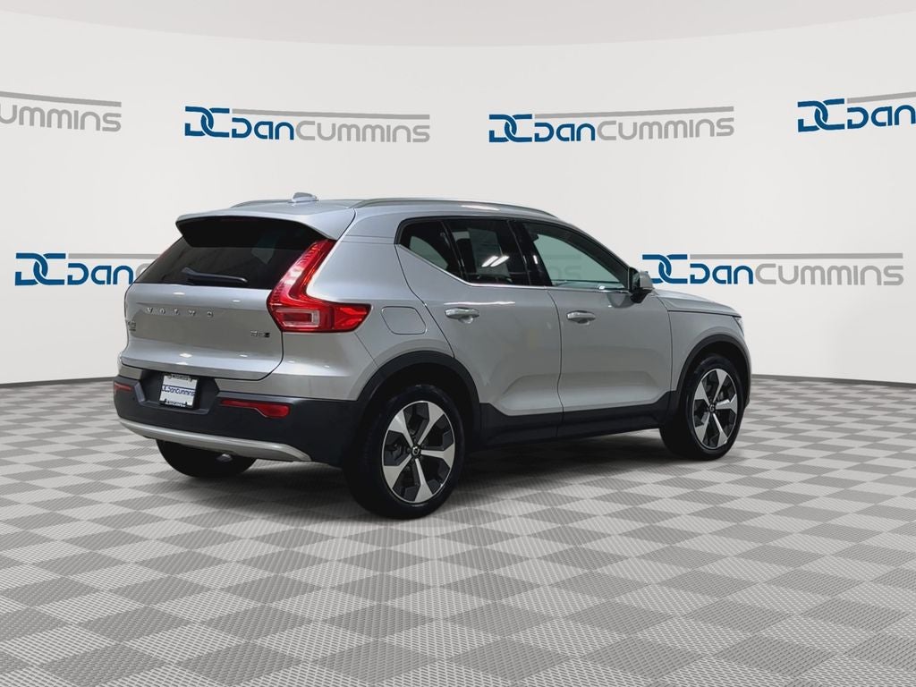 2024 Volvo XC40 B5 Plus Bright Theme