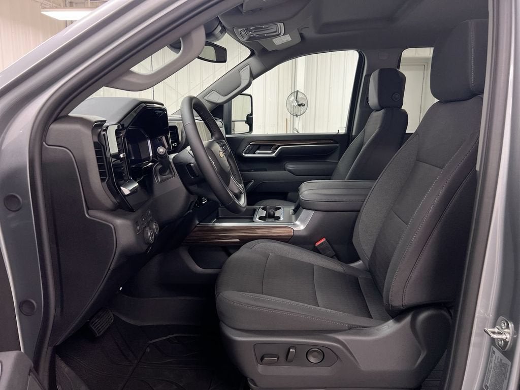 2026 Chevrolet Silverado 3500 HD Chassis Cab LT