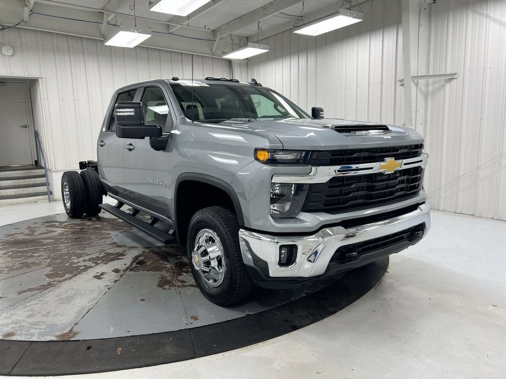2026 Chevrolet Silverado 3500 HD Chassis Cab LT