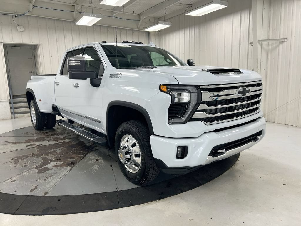 2026 Chevrolet Silverado 3500 HD High Country DRW