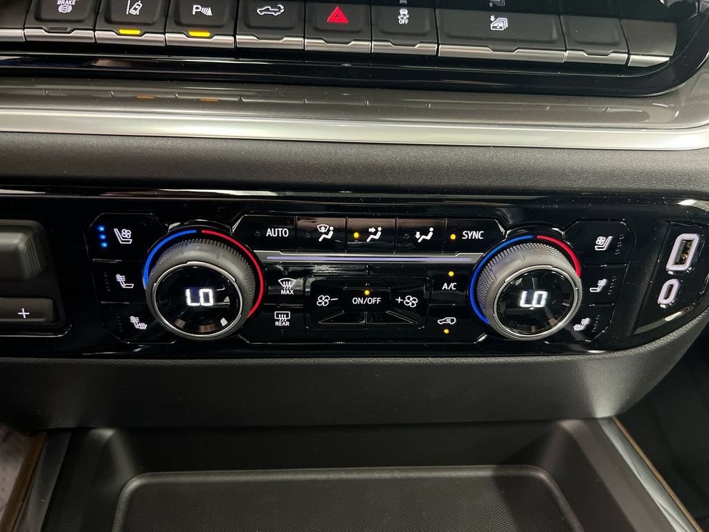 2026 Chevrolet Silverado 3500 HD High Country DRW
