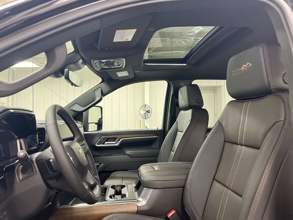 2026 Chevrolet Silverado 3500 HD High Country DRW