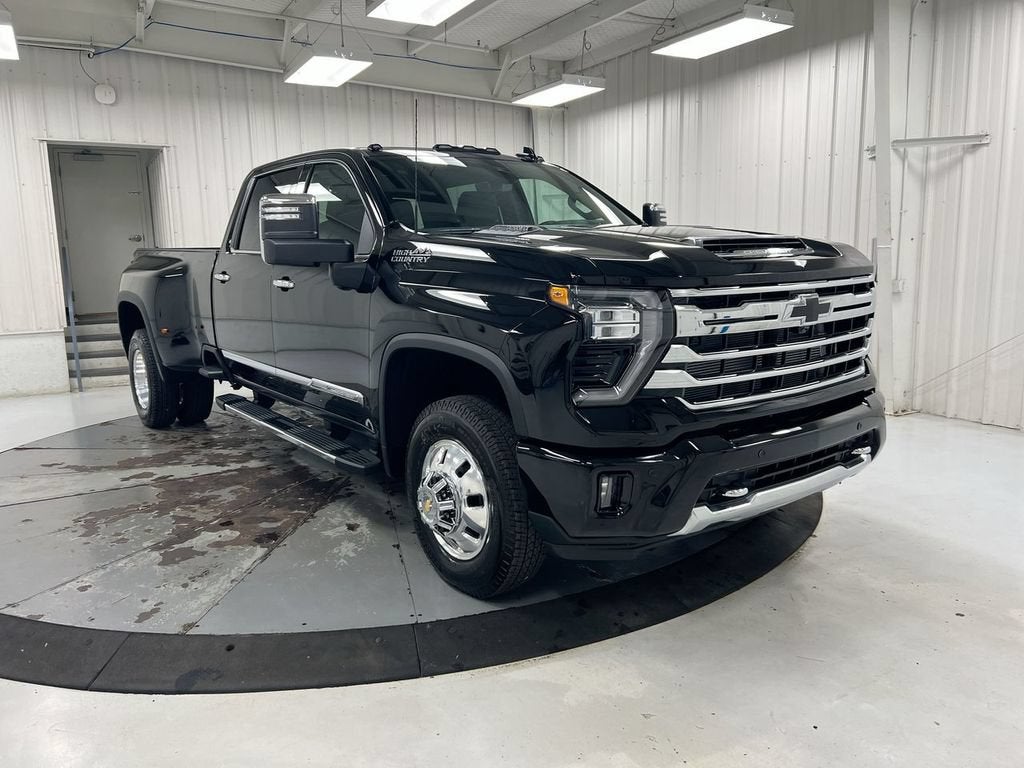 2026 Chevrolet Silverado 3500 HD High Country DRW