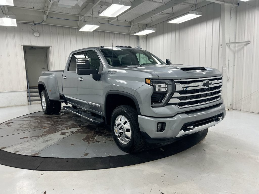 2026 Chevrolet Silverado 3500 HD High Country DRW