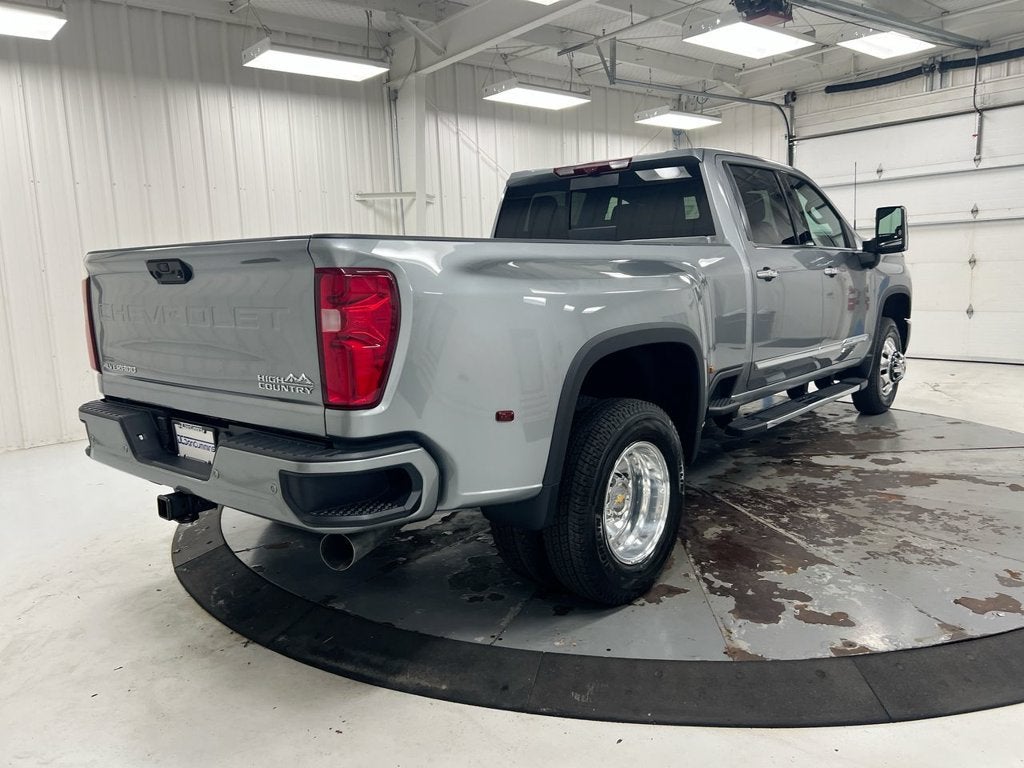 2026 Chevrolet Silverado 3500 HD High Country DRW