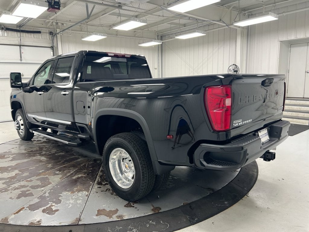 2026 Chevrolet Silverado 3500 HD High Country DRW