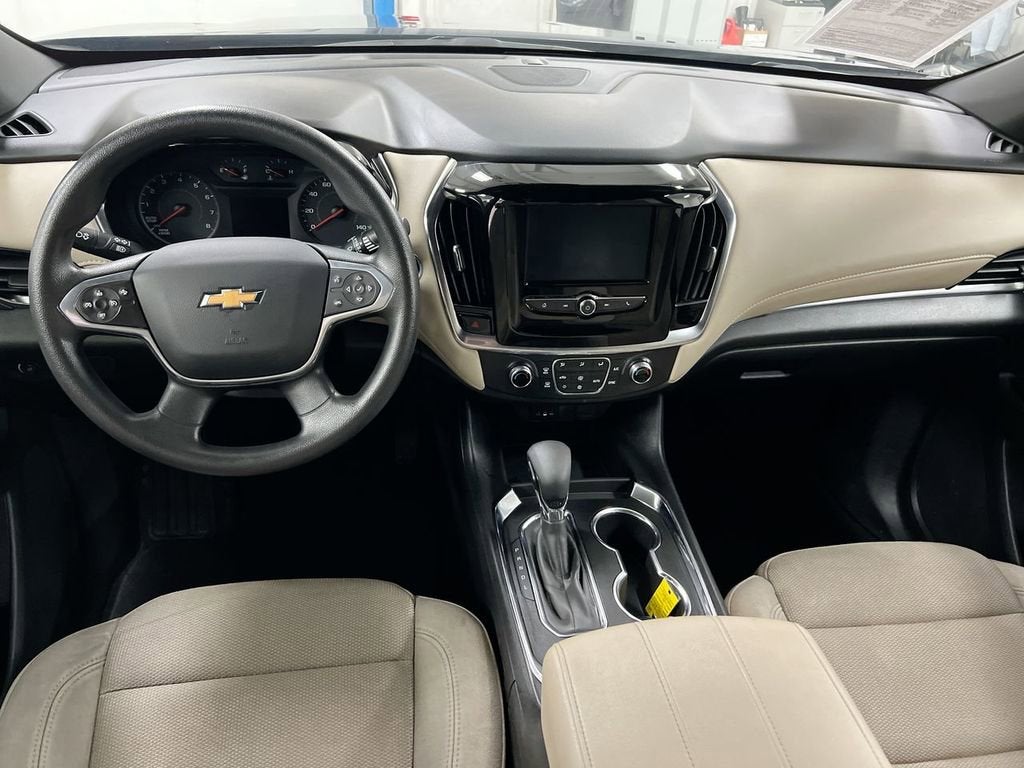 2022 Chevrolet Traverse LS