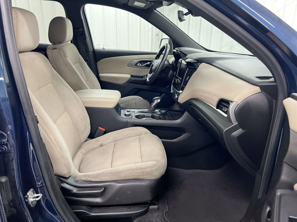 2022 Chevrolet Traverse LS