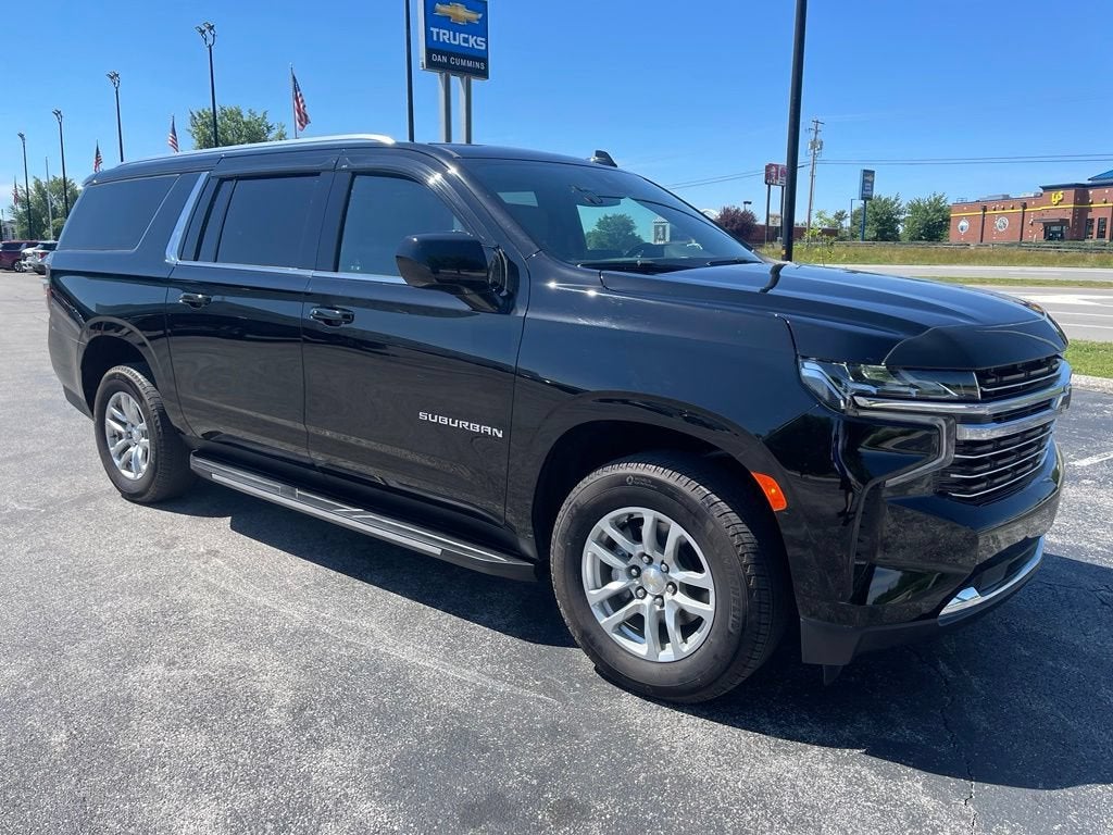 2023 Chevrolet Suburban LT