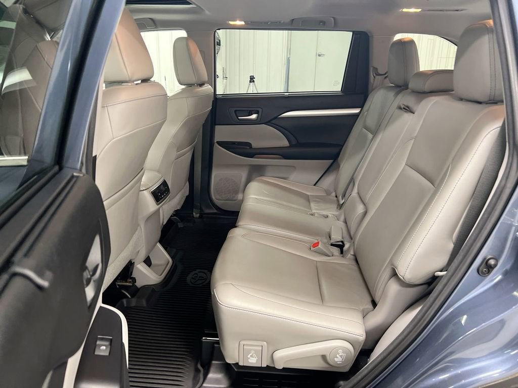 2018 Toyota Highlander SE