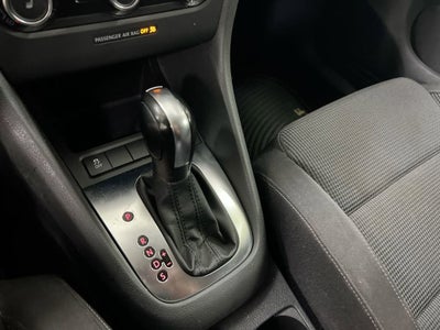 2011 Volkswagen Golf 4dr HB Auto