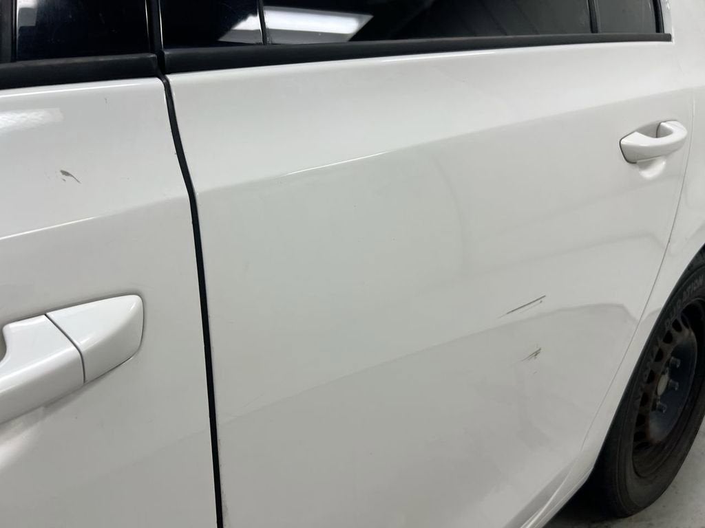 2011 Volkswagen Golf 4dr HB Auto