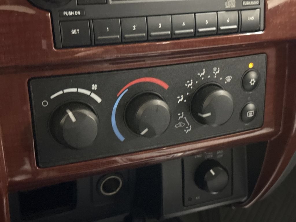 2005 Dodge Dakota SLT