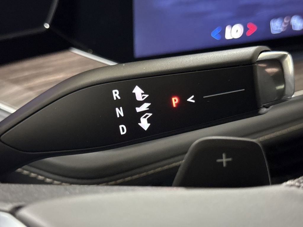 2026 Chevrolet Suburban Premier - Photo 18