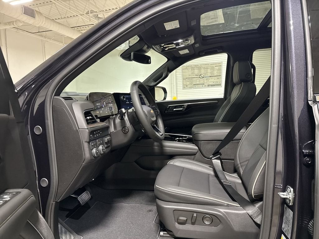 2026 Chevrolet Suburban Premier - Photo 21