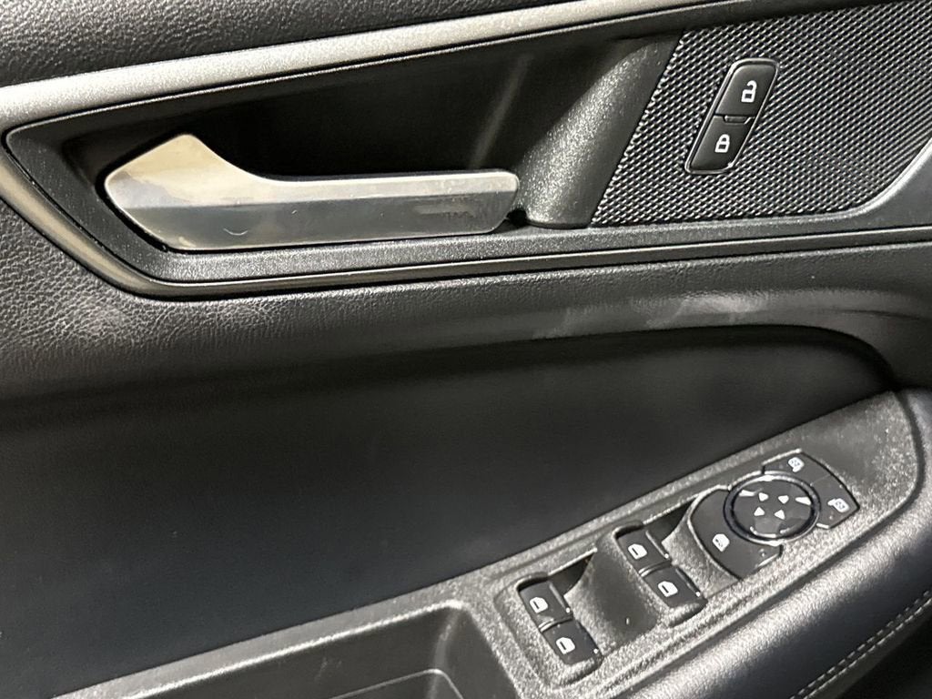 2022 Ford Edge SE