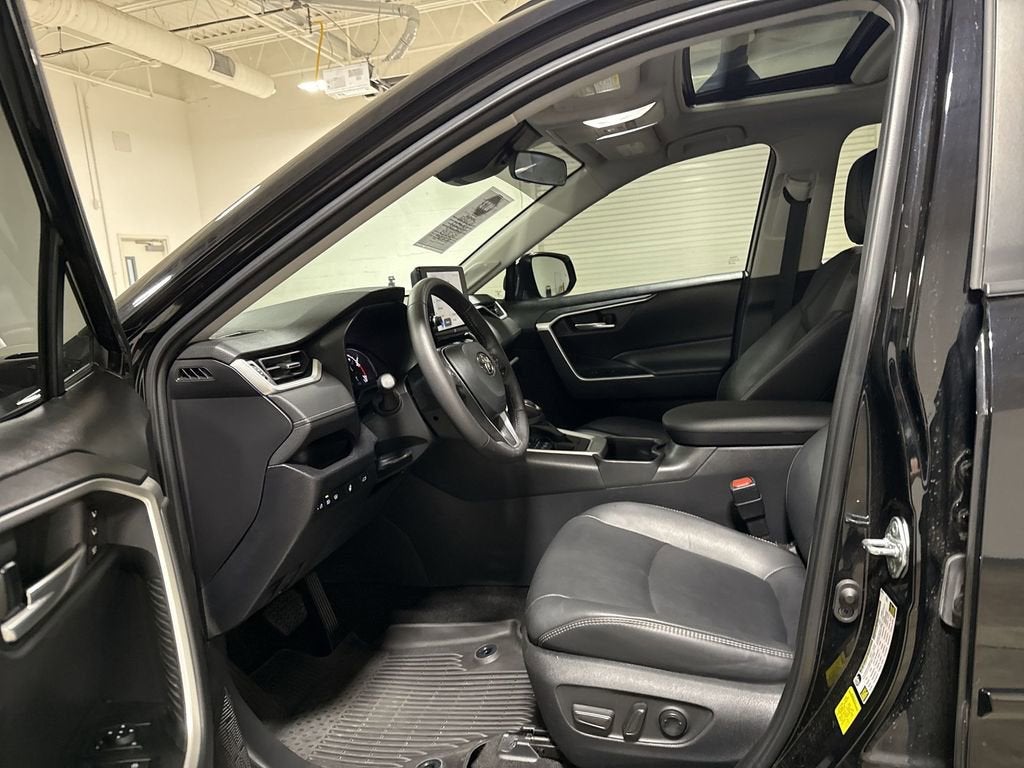 2023 Toyota RAV4 XLE Premium