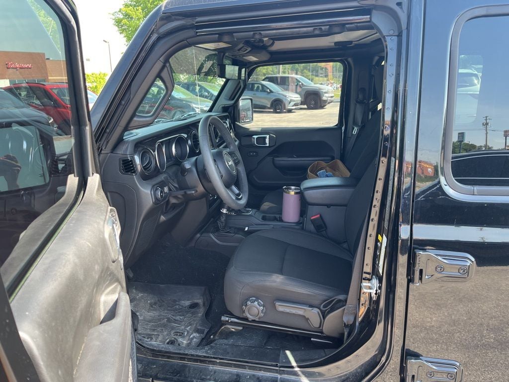 2023 Jeep Wrangler Sport