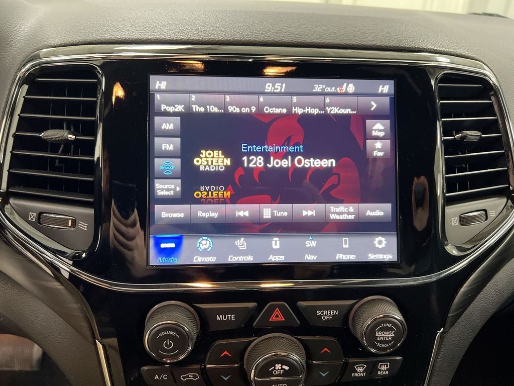 2022 Jeep Grand Cherokee WK Laredo X