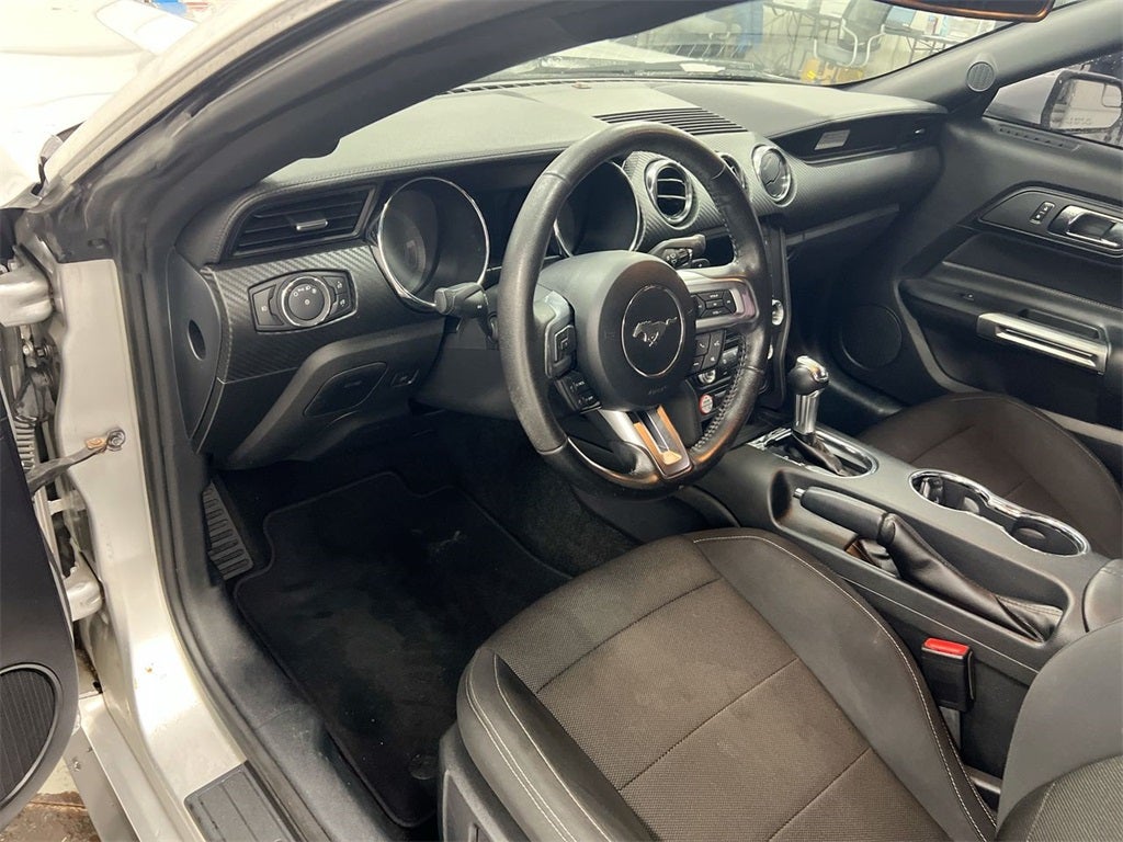 2015 Ford Mustang V6