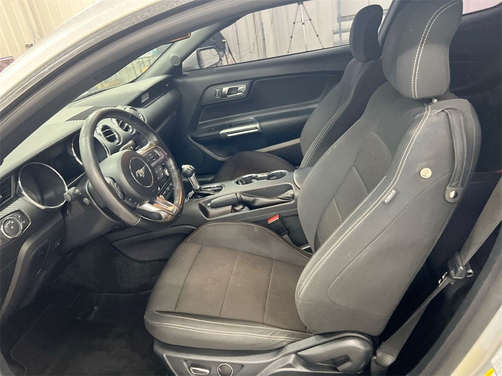 2015 Ford Mustang V6